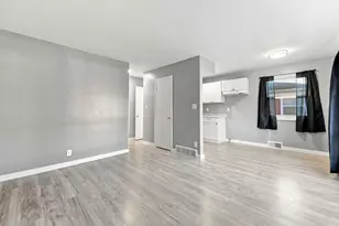 2127 Ackley Ave, Westland, MI 48186 - Photo 5