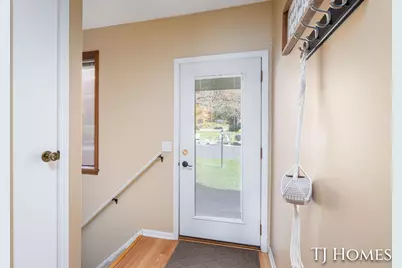 8775 Courtland Drive NE, Rockford, MI 49341 - Photo 7
