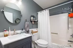 8775 Courtland Dr NE, Rockford, MI 49341 - Photo 13