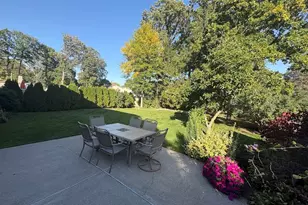 19339 Hampton St, Riverview, MI 48193 - Photo 3