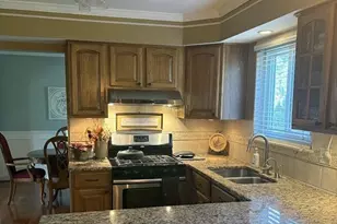 19339 Hampton St, Riverview, MI 48193 - Photo 7