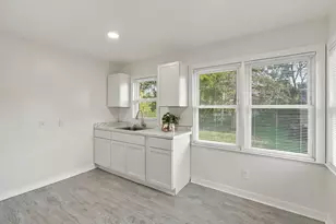 11454 Saint Patrick St, Detroit, MI 48205 - Photo 13