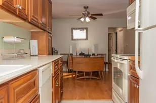 7714 Pickering St, Portage, MI 49024 - Photo 5