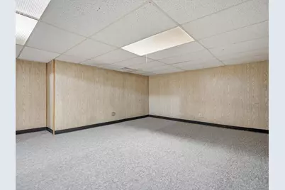 37421 Clubhouse Drive, Sterling Heights, MI 48312 - Photo 21