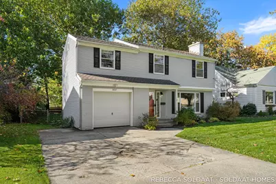 1837 Chamberlain Avenue SE, Grand Rapids, MI 49506 - Photo 3