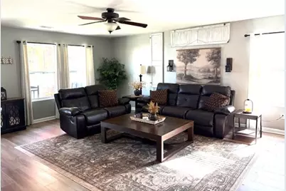 1401 Finleys Lane, Vicksburg, MI 49097 - Photo 7