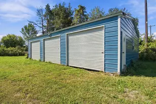 11390 E Pakes Rd, Crystal, MI 48818 - Photo 9