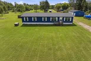 11390 E Pakes Rd, Crystal, MI 48818 - Photo 5