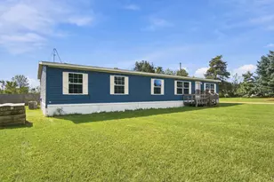 11390 E Pakes Rd, Crystal, MI 48818 - Photo 3