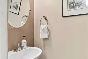 1424 Sherwood Ave SE, East Grand Rapids, MI 49506 - Photo 21