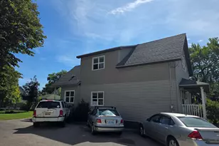 1015 Vine St, Manistee, MI 49660 - Photo 3