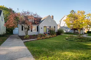 2338 Burchard St SE, East Grand Rapids, MI 49506 - Photo 3