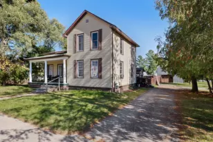 127 S Oak St, Evart, MI 49631 - Photo 3