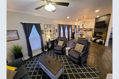 128 W Dutton Street, Kalamazoo, MI 49007 - Photo 1