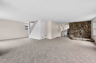 236 E Center St, Coloma, MI 49038 - Photo 3