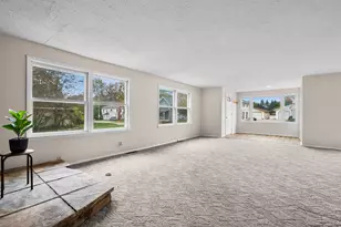 236 E Center St, Coloma, MI 49038 - Photo 5