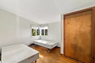 107 Sunset Ave, Cadillac, MI 49601 - Photo 11