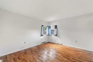 107 Sunset Ave, Cadillac, MI 49601 - Photo 13