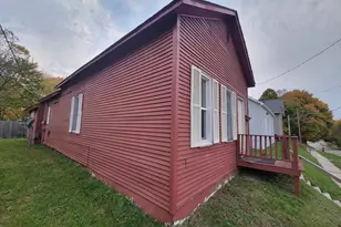 74 Hancock St, Manistee, MI 49660 - Photo 3