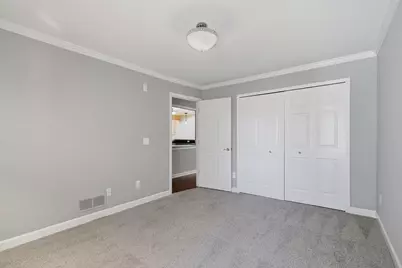 37782 Jefferson Avenue, Harrison, MI 48045 - Photo 25