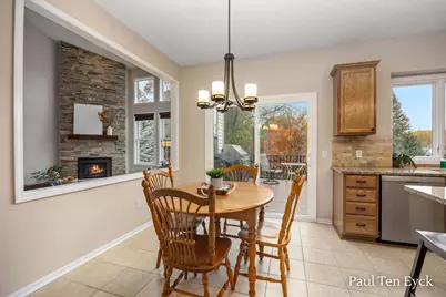 7069 Maplecrest Drive SE, Grand Rapids, MI 49546 - Photo 13