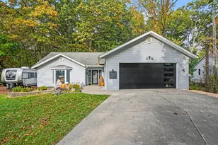 579 Howard Ave, Holland, MI 49424 - Photo 1