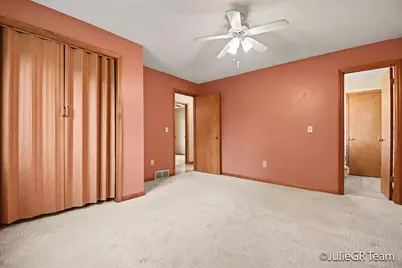 4690 Millhaven Drive SE, Kentwood, MI 49548 - Photo 15
