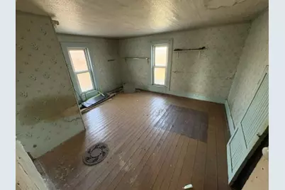 8211 Lake Pleasant Road S, Hillsdale, MI 49242 - Photo 11