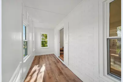 1016 Broad Street, Saint Joseph, MI 49085 - Photo 5