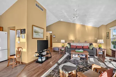 146 Kensington Circle, Battle Creek, MI 49015 - Photo 9