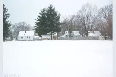 1380 Milton Street, Benton Harbor, MI 49022 - Photo 1