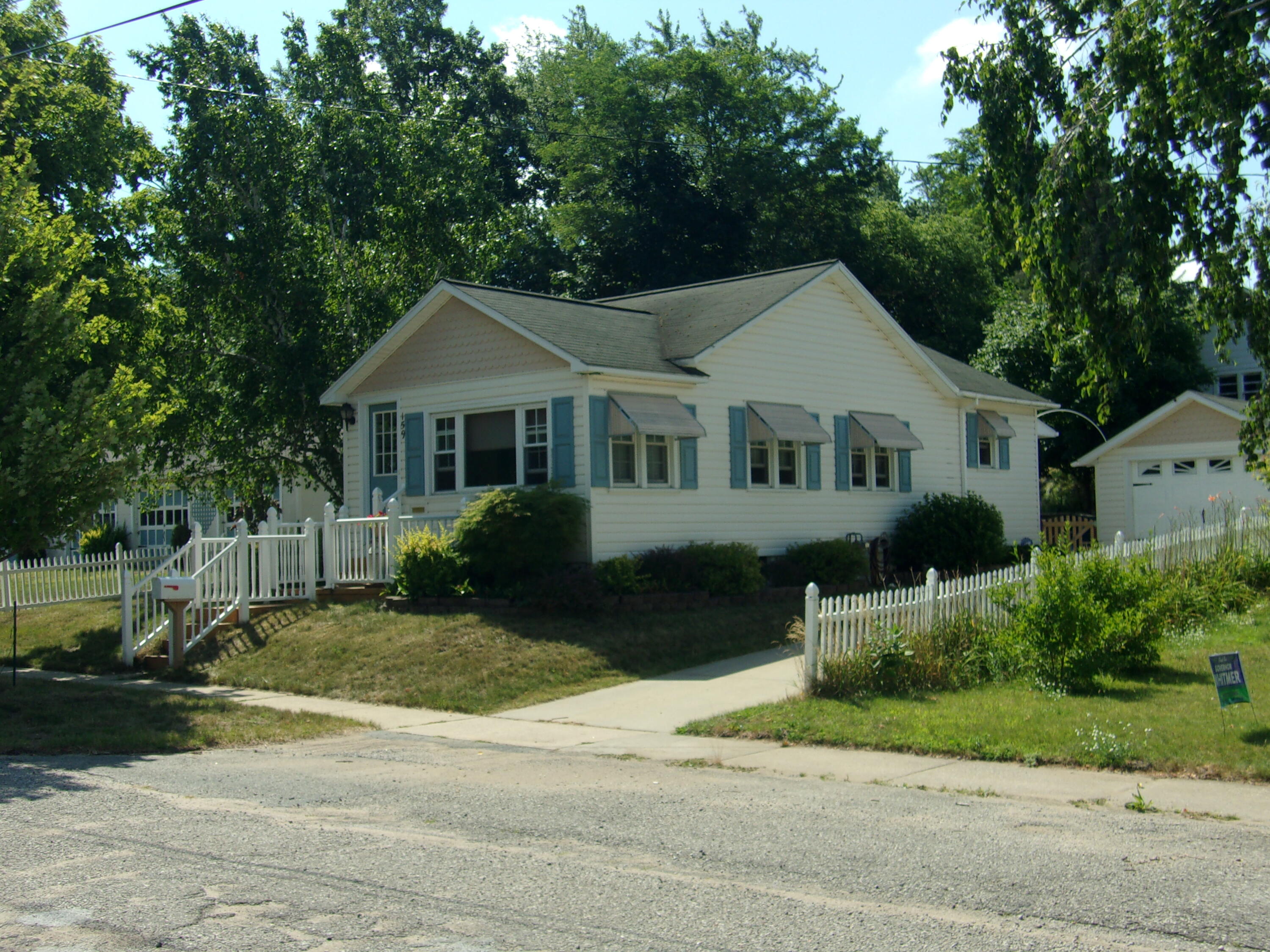 159 Quincy St, Manistee, MI 49660 MLS 22032034 Coldwell Banker