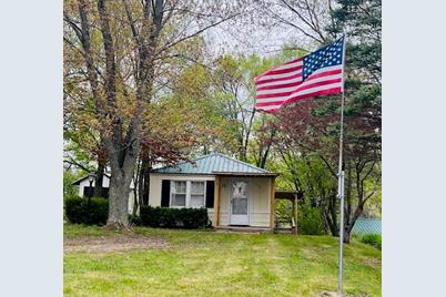 2727 W 24th Street, Fremont, MI 49412 - Photo 1