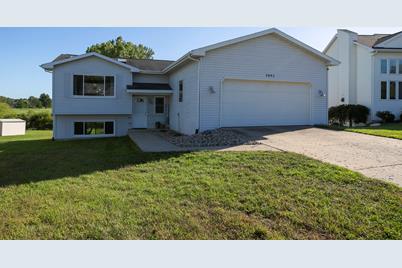 3092 Beckie Drive SW - Photo 1