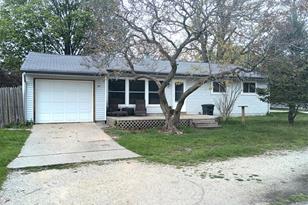 807 St Paul St, Ludington, MI 49431 - MLS 24051233 - Coldwell Banker