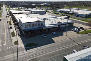 581 Ottawa Ave, Holland, MI 49423 - Photo 1