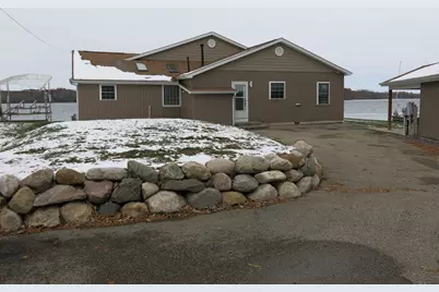 216 Sandalwood Drive, Quincy, MI 49082 - Photo 1