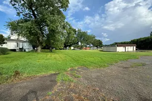 956 & 958 Russell St, Jackson, MI 49203 - Photo 1