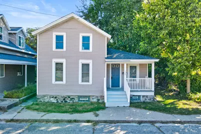 132 Diamond Place SE, Grand Rapids, MI 49506 - Photo 1