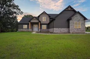 11190 Dexter-Pinckney Rd, Pinckney, MI 48169 - Photo 1