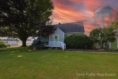206 W Michigan Avenue, Fremont, MI 49412 - Photo 1