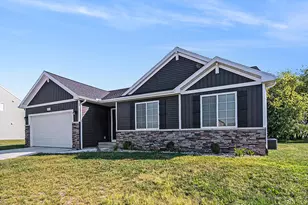 1515 Prairie Dr, Saint Joseph, MI 49085 - Photo 1