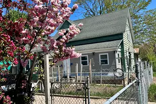 326 E Dale Ave, Muskegon, MI 49442 - Photo 1