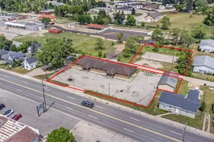 203 S 3rd Ave, Big Rapids, MI 49307 - Photo 1