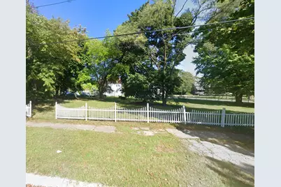 505 Catalpa Avenue, Benton Harbor, MI 49022 - Photo 1