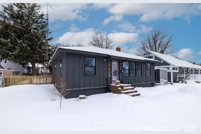 1827 Wisconsin Avenue, Grand Haven, MI 49417 - Photo 1