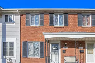 13817 Bonington Dr, Sterling Heights, MI 48312 - Photo 1