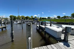 40 N Bailey Ave, South Haven, MI 49090 - Photo 1