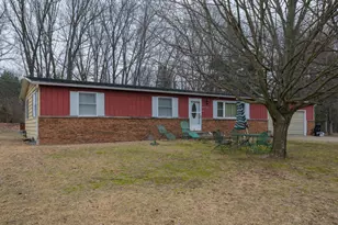 42592 Evergreen Park Dr, Decatur, MI 49045 - Photo 1