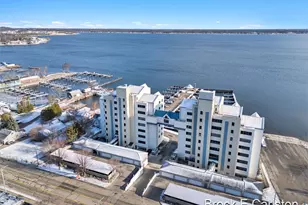 2964 Lakeshore Dr, Muskegon, MI 49444 - Photo 1